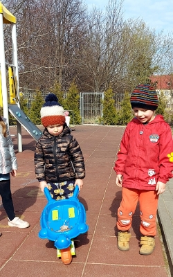 Gr I zabawy na świeżym powietrzu 2022_13